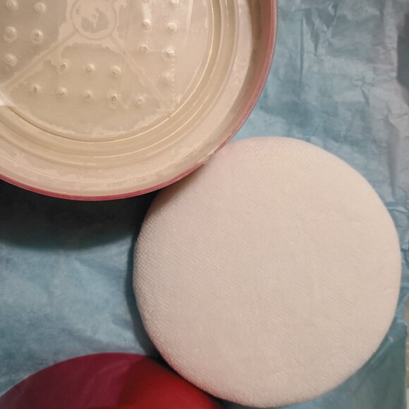 Elizabeth Arden 2.6 oz - Picture 2 of 4